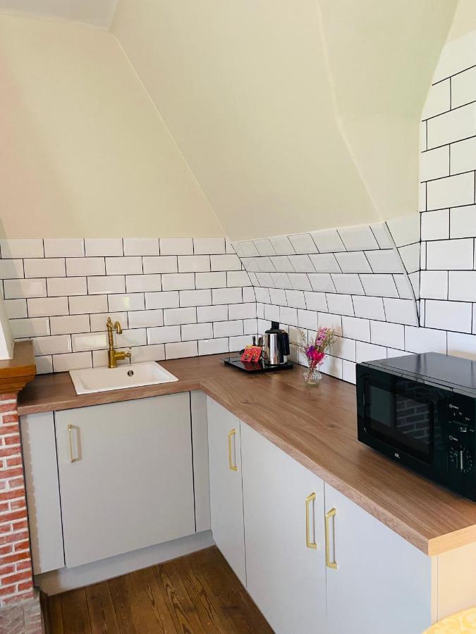 Double Room,1480653521:JPEG