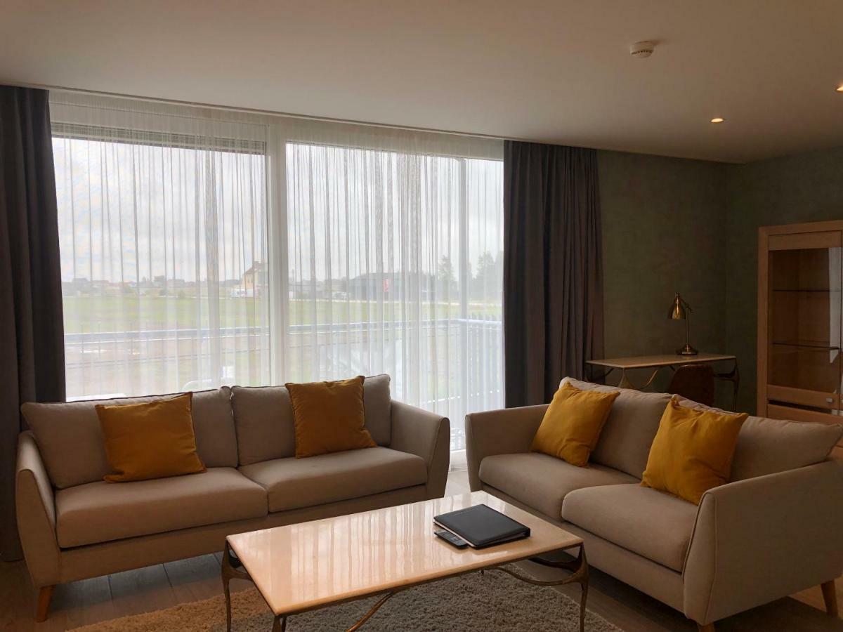 Two-Bedroom Apartment,895160731:JPEG